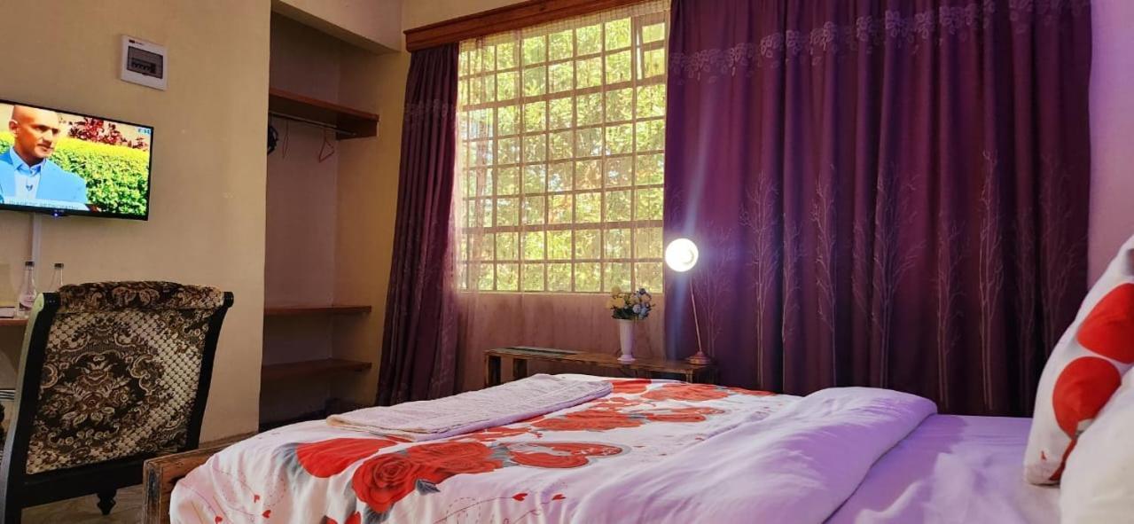 Sparkles Resort Meru Exterior foto